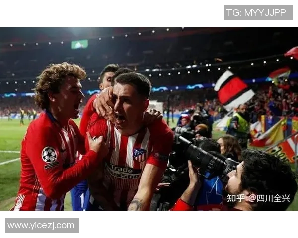 足球球星挑战厕纸绕球动作走红 网络爆笑瞬间成热门话题